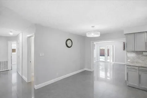 640 SW 68th Terrace Pembroke Pines FL 33023