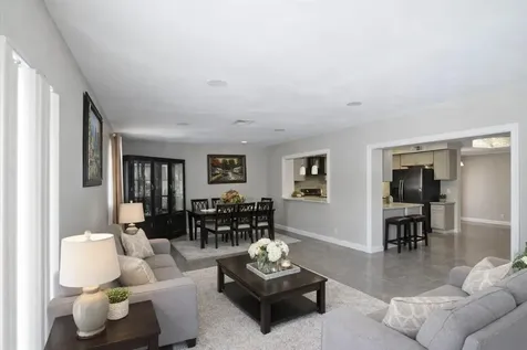 640 SW 68th Terrace Pembroke Pines FL 33023