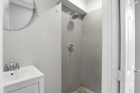 640 SW 68th Terrace Pembroke Pines FL 33023