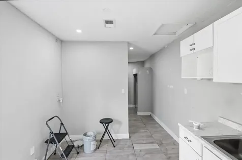 640 SW 68th Terrace Pembroke Pines FL 33023