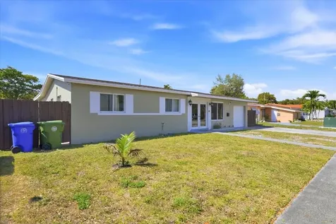 640 SW 68th Terrace Pembroke Pines FL 33023