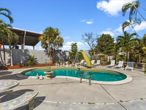 560-564 NE 34th Street Oakland Park FL 33334