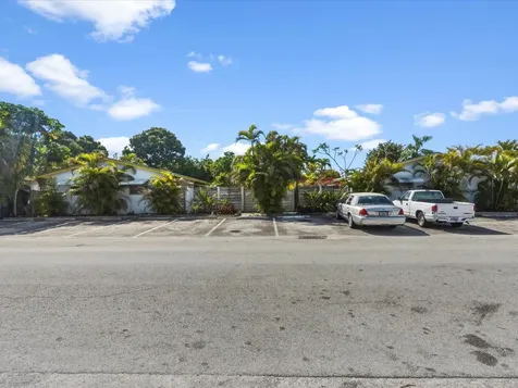 560-564 NE 34th Street Oakland Park FL 33334