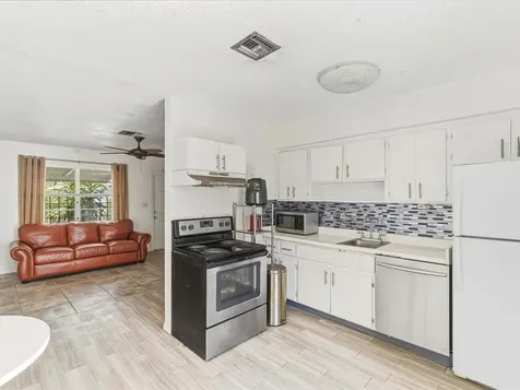 560-564 NE 34th Street Oakland Park FL 33334