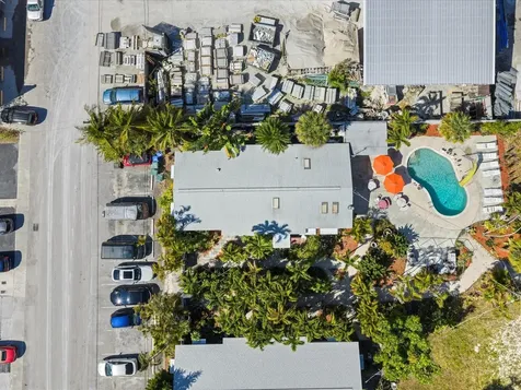 560-564 NE 34th Street Oakland Park FL 33334