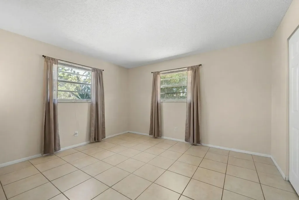 400 NE 2nd Street Boynton Beach FL 33435