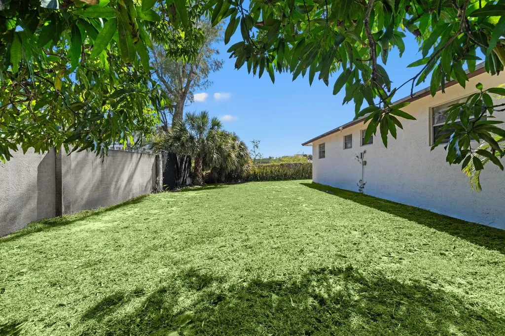 400 NE 2nd Street Boynton Beach FL 33435