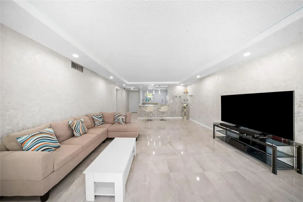 2615 NE 3rd Court Boynton Beach FL 33435