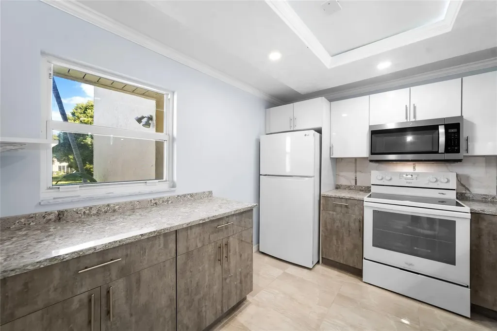 2615 NE 3rd Court Boynton Beach FL 33435