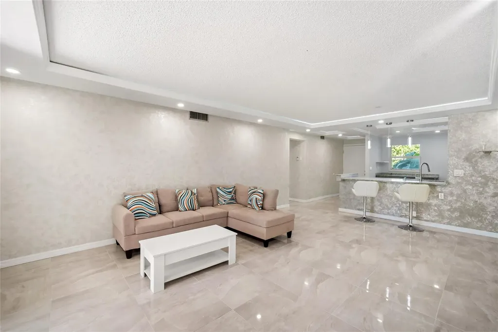 2615 NE 3rd Court Boynton Beach FL 33435