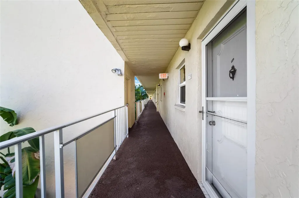 2615 NE 3rd Court Boynton Beach FL 33435