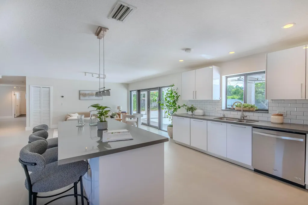 16670 SW 90th Avenue Palmetto Bay FL 33157