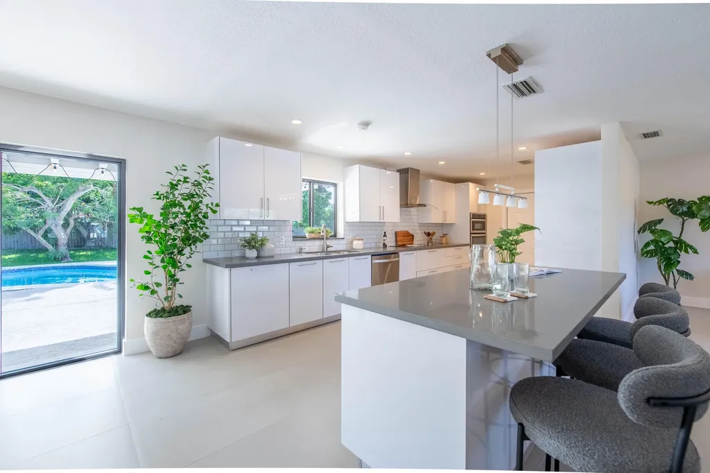 16670 SW 90th Avenue Palmetto Bay FL 33157
