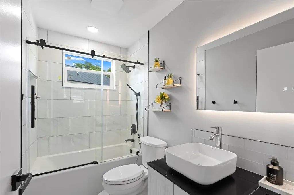 133 SW 159th Way Sunrise FL 33326