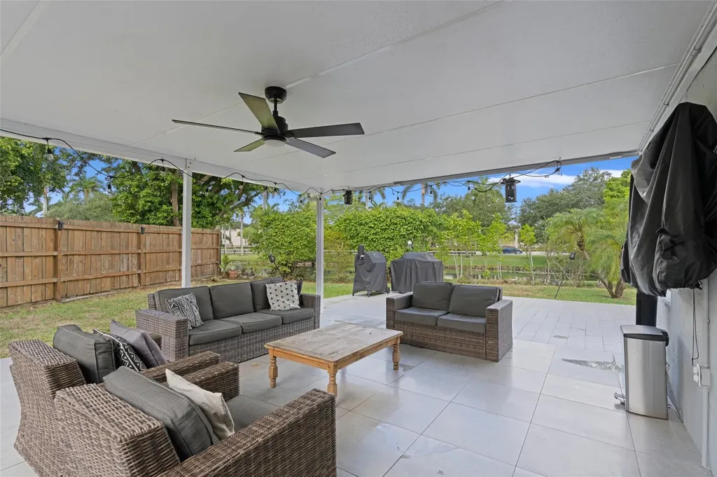 133 SW 159th Way Sunrise FL 33326