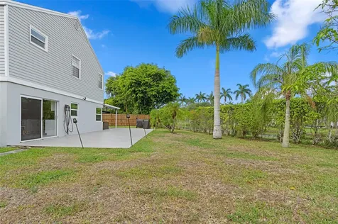 133 SW 159th Way Sunrise FL 33326
