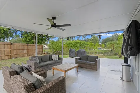 133 SW 159th Way Sunrise FL 33326