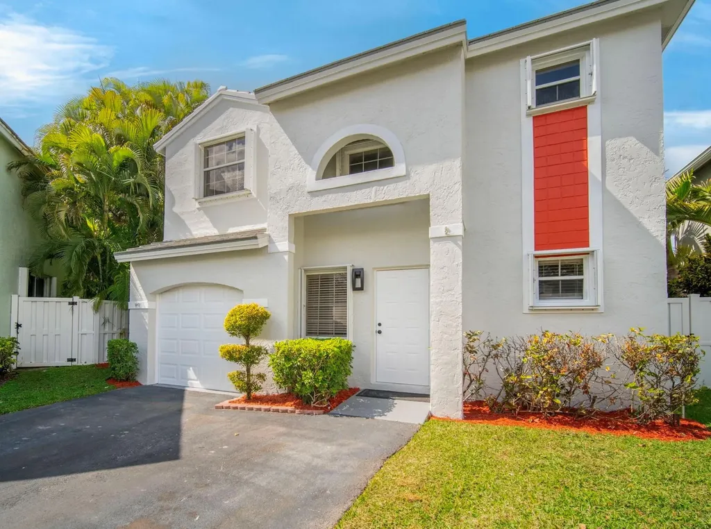 9870 NW 2nd Street Plantation FL 33324