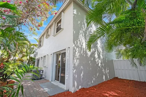 9870 NW 2nd Street Plantation FL 33324