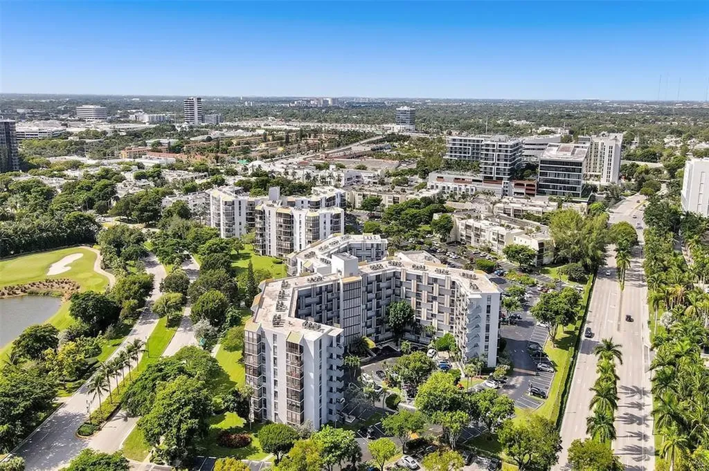 20500 W Country Club Drive Aventura FL 33180