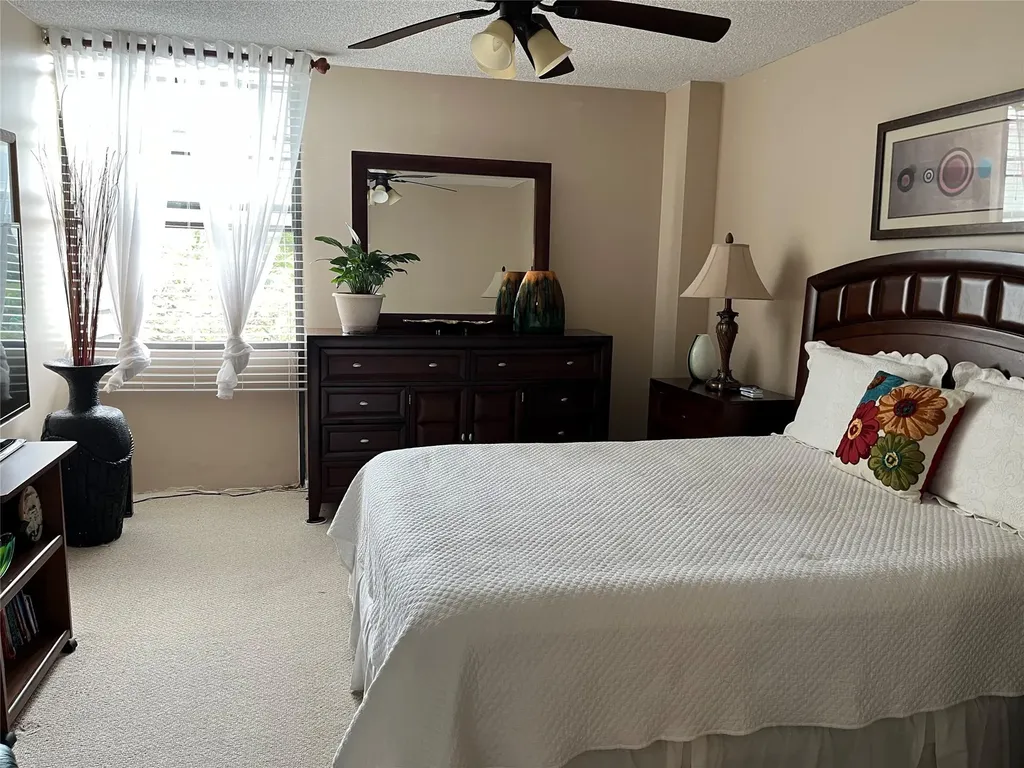20500 W Country Club Drive Aventura FL 33180