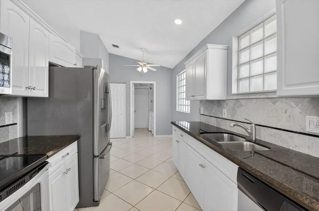 9820 Lemonwood Drive Boynton Beach FL 33437