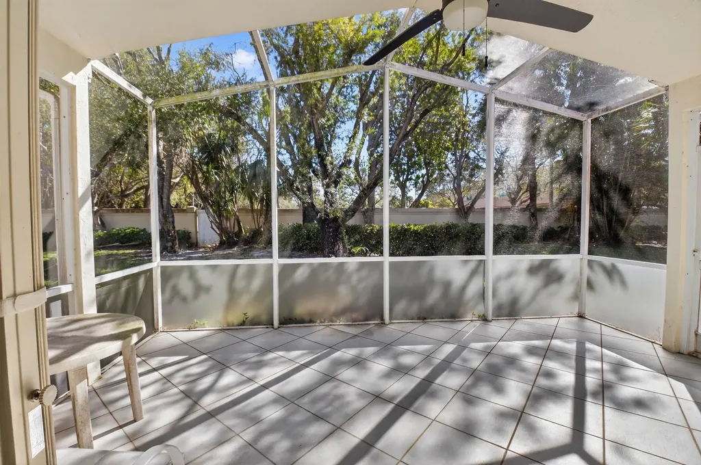 9820 Lemonwood Drive Boynton Beach FL 33437
