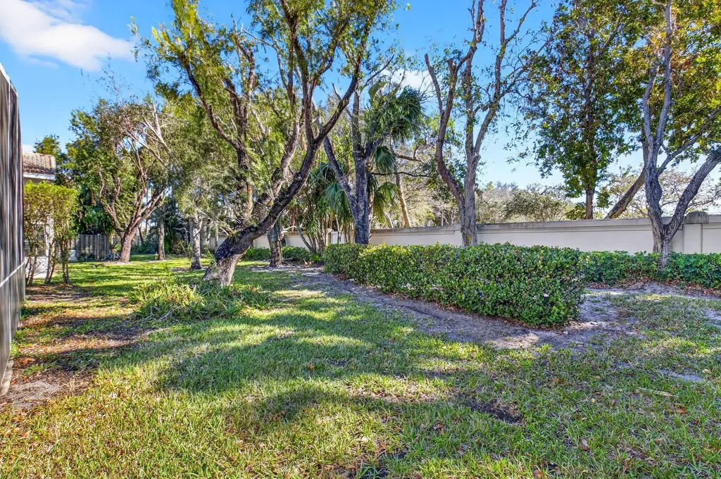 9820 Lemonwood Drive Boynton Beach FL 33437