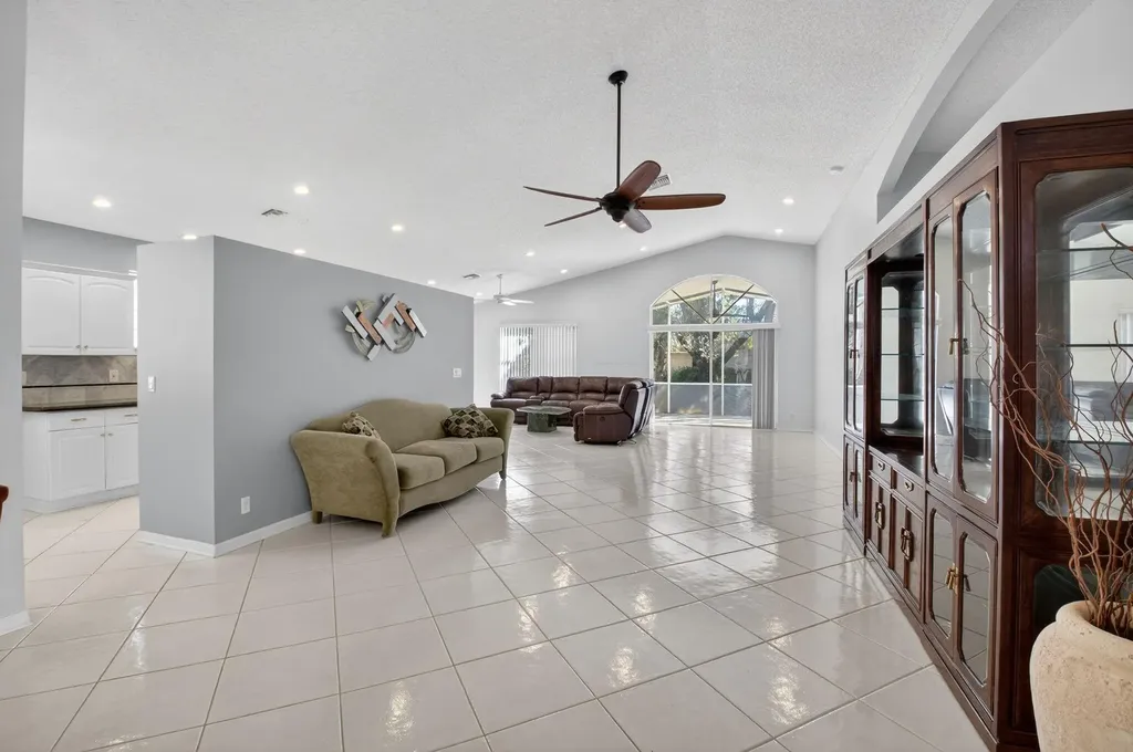 9820 Lemonwood Drive Boynton Beach FL 33437