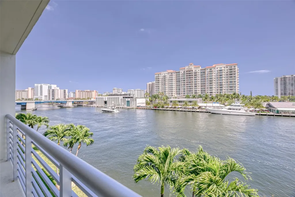 2900 NE 30th Street Fort Lauderdale FL 33306