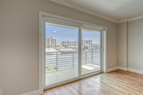 2900 NE 30th Street Fort Lauderdale FL 33306