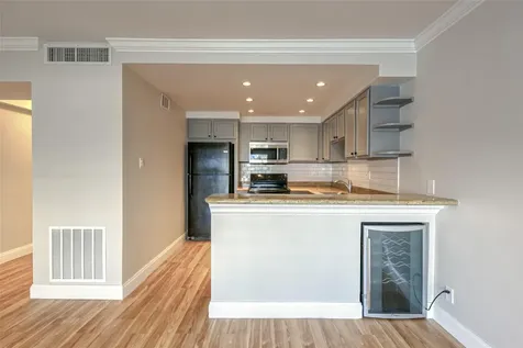 2900 NE 30th Street Fort Lauderdale FL 33306