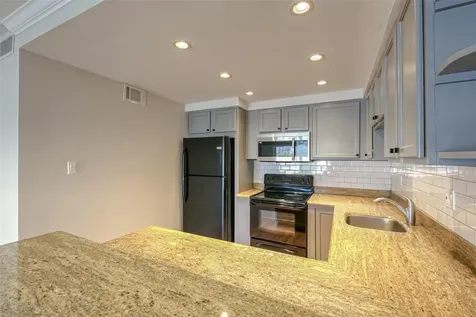 2900 NE 30th Street Fort Lauderdale FL 33306
