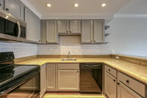 2900 NE 30th Street Fort Lauderdale FL 33306