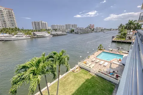2900 NE 30th Street Fort Lauderdale FL 33306