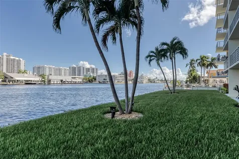 2900 NE 30th Street Fort Lauderdale FL 33306