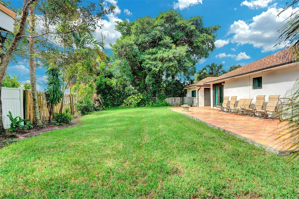 3208 Beacon Street Pompano Beach FL 33062