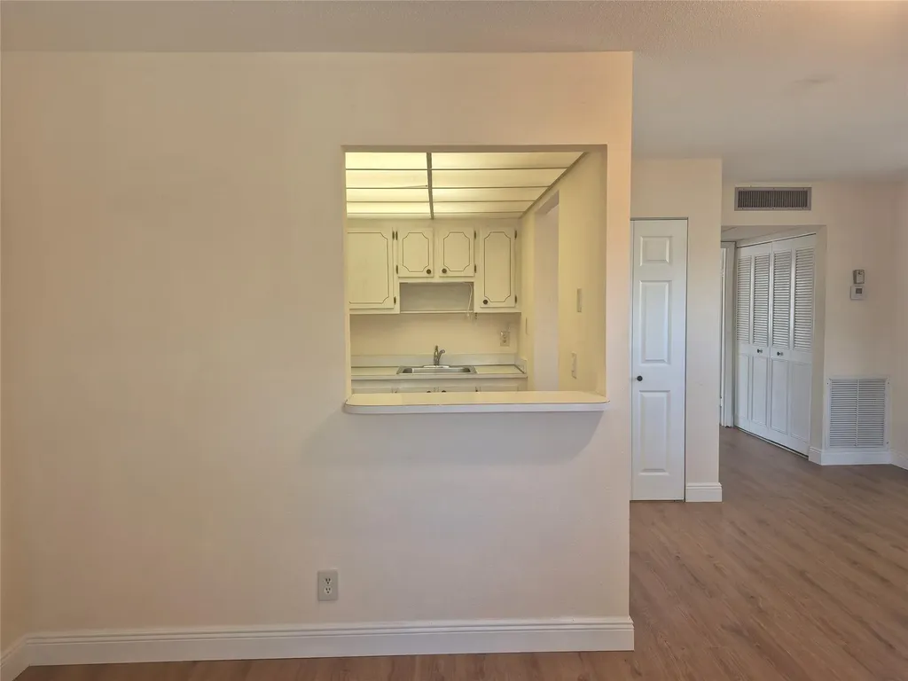 278 Flanders F Delray Beach FL 33484