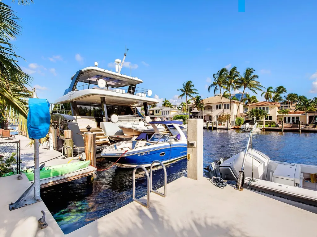 1612 SE 13 Fort Lauderdale FL 33316