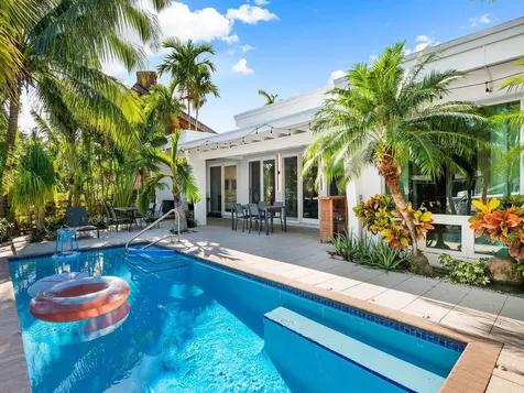 1612 SE 13 Fort Lauderdale FL 33316