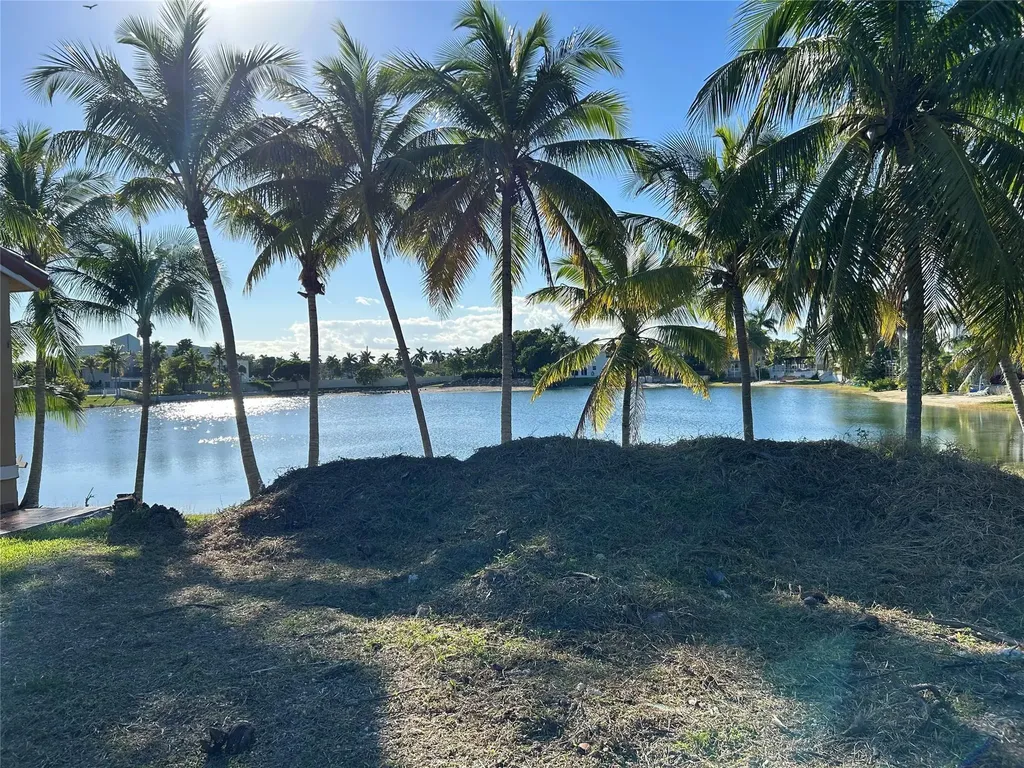 20826 SW 85th Place Cutler Bay FL 33189