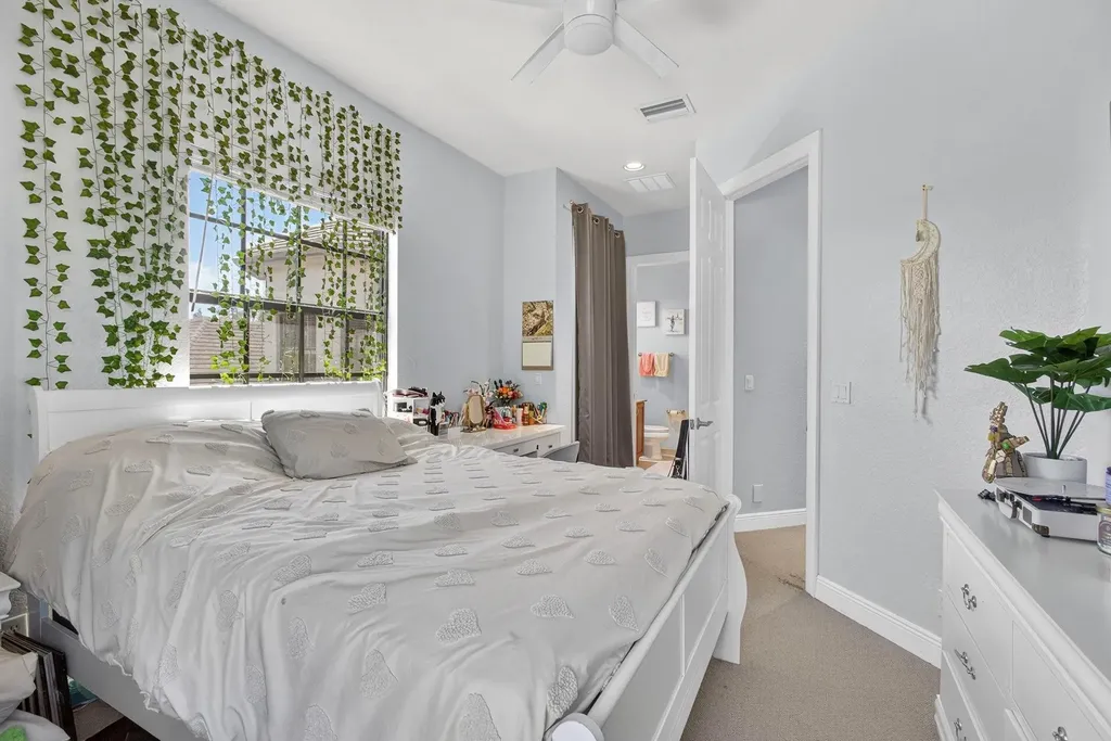10468 Trianon Place Wellington FL 33449