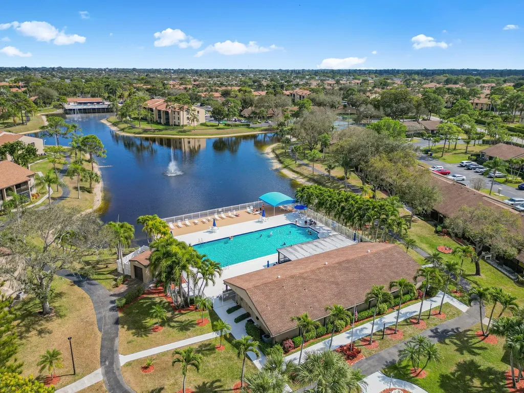 526 Shady Pine Way Greenacres FL 33415