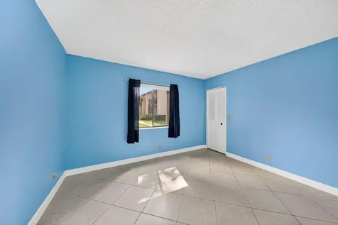 526 Shady Pine Way Greenacres FL 33415