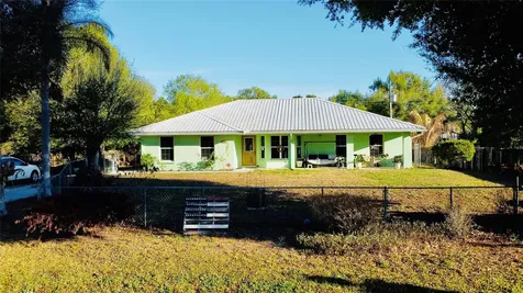 2321 NW 4th Street Okeechobee FL 34972