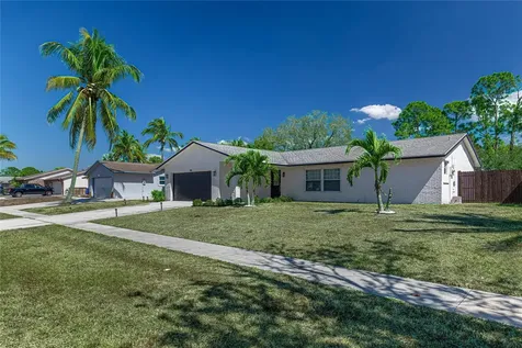 188 Martin Circle Royal Palm Beach FL 33411