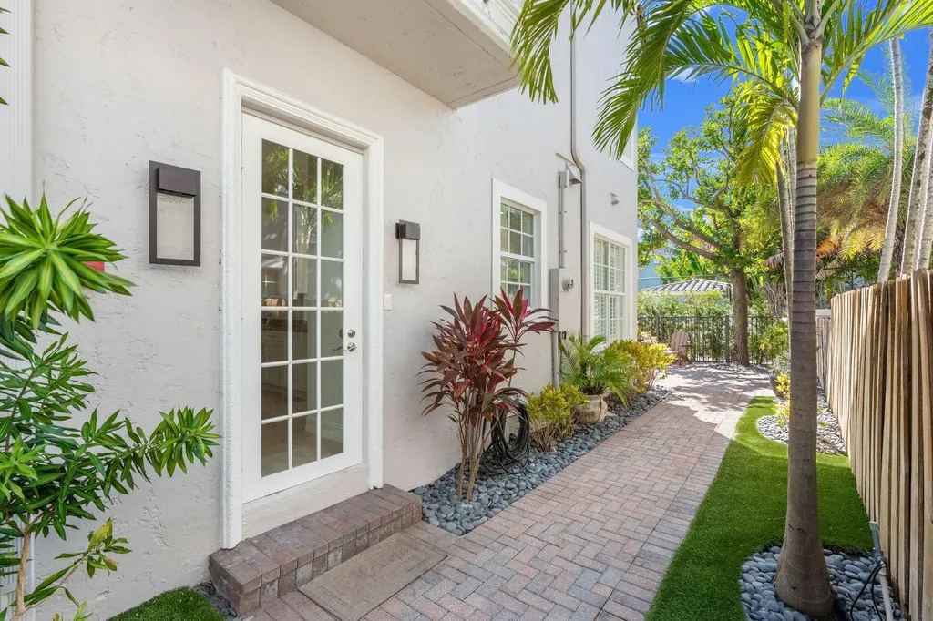 2614 NE 14th Street Fort Lauderdale FL 33304