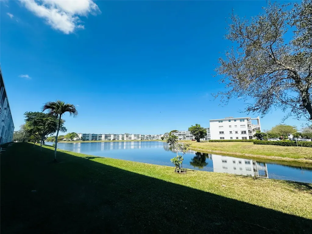 4050 Harwood E Deerfield Beach FL 33442