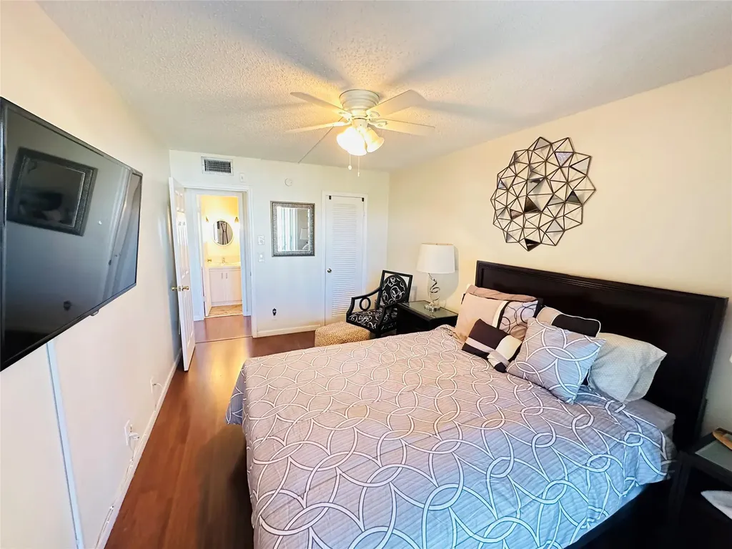 4050 Harwood E Deerfield Beach FL 33442