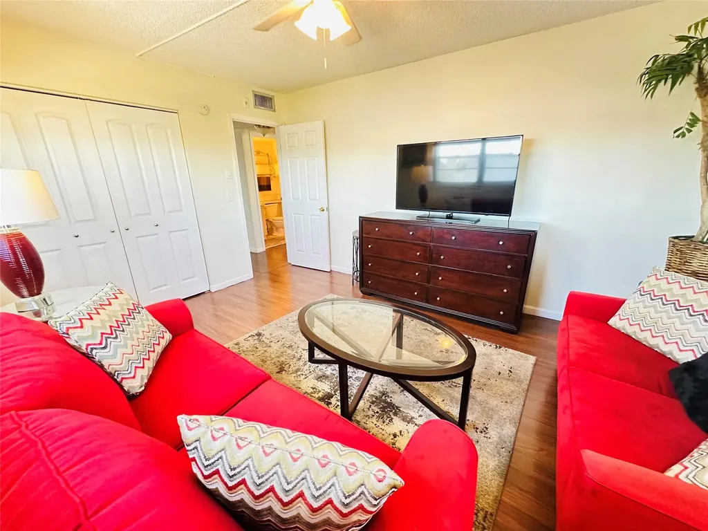 4050 Harwood E Deerfield Beach FL 33442